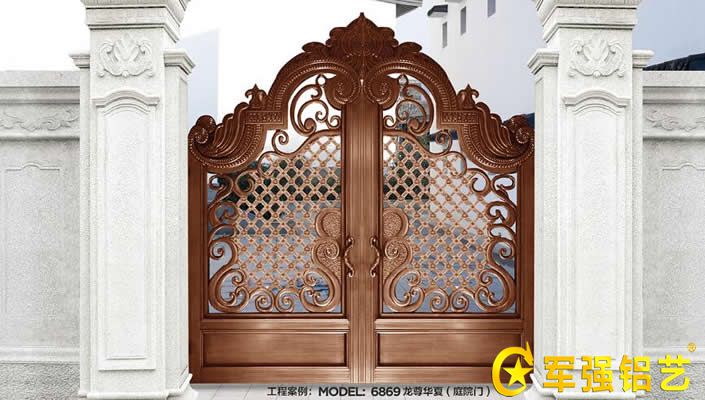 鋁藝別墅庭院門和鐵藝別墅庭院門的優(yōu)勢(shì)PK 鋁藝別墅庭院門和鐵藝別墅庭院門的優(yōu)勢(shì)PK